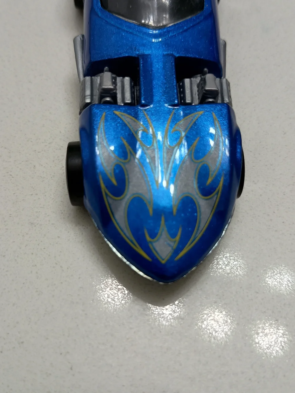 Pre-Owned Mattel Hot Wheels Twin Mill Blue Metallic With Silver/Yellow Tribal